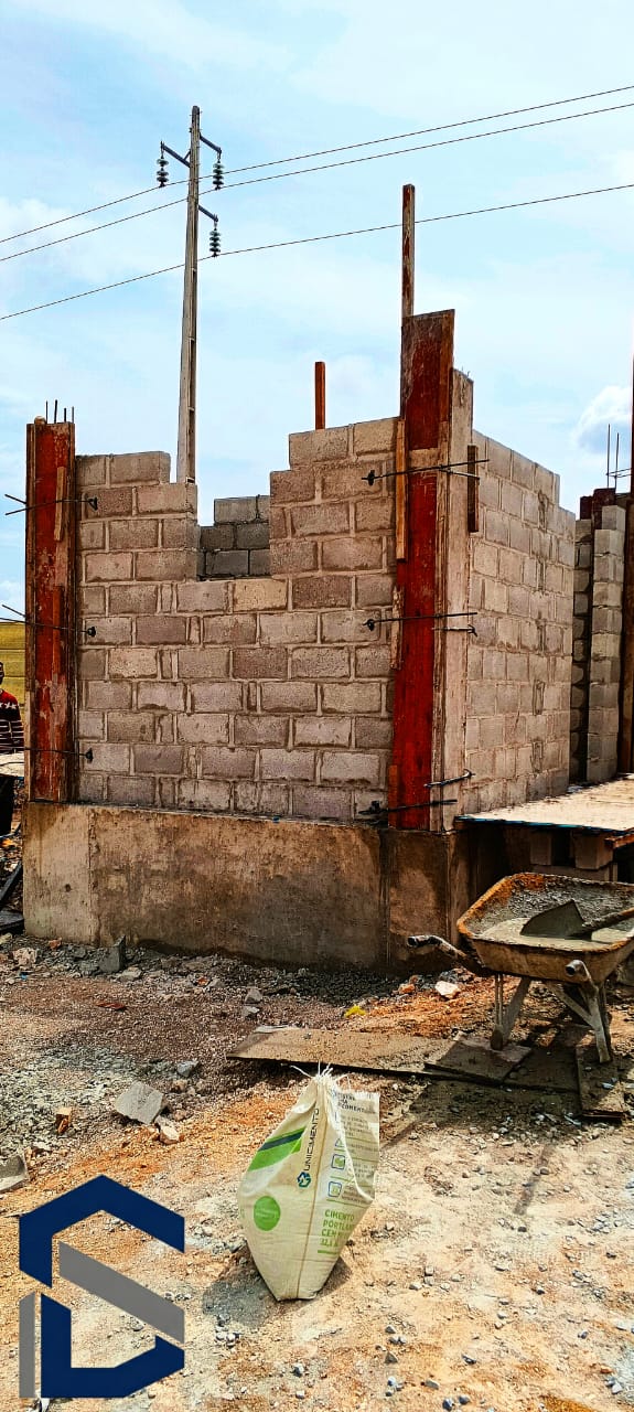 Trabalho de alvenaria realizado em obra da Sakueka